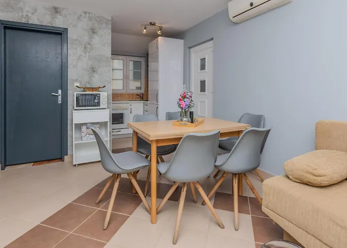 Mahnet 2 By Interhome * Vir