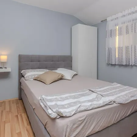 Mahnet 2 By Interhome Apartamento *